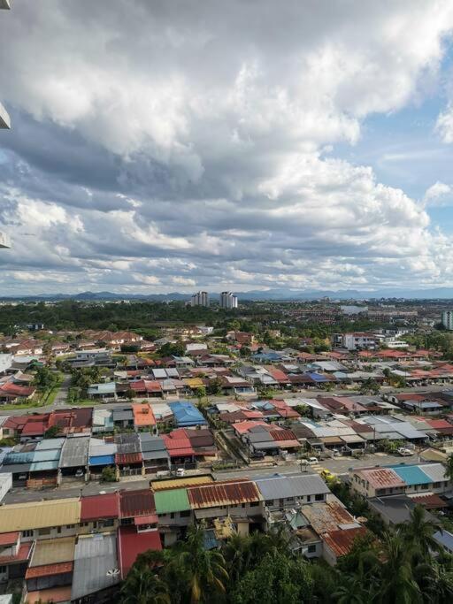 Teo Resident 2 Vivacity Jazz Suite 4 Kuching Exteriör bild