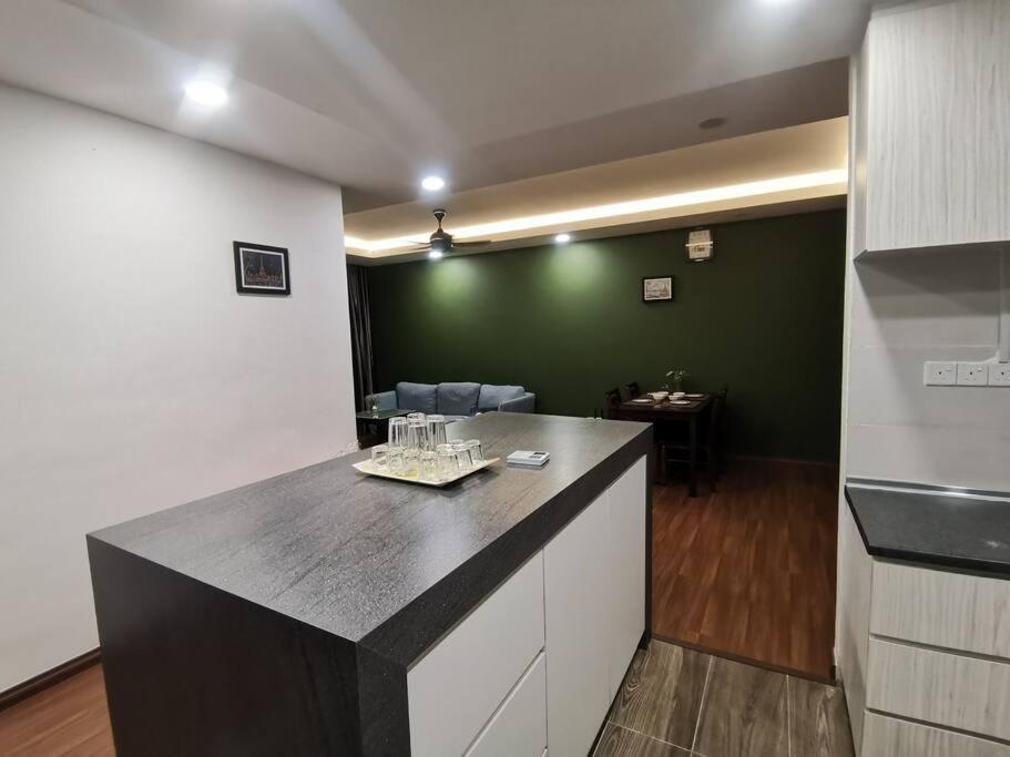 Teo Resident 2 Vivacity Jazz Suite 4 Kuching Exteriör bild